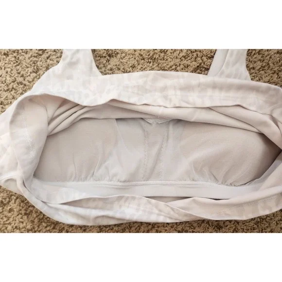 Lululemon Align Tank Top White Grey Leopard Animal Print Size 14 LW1ECAS.0 - Picture 8 of 8